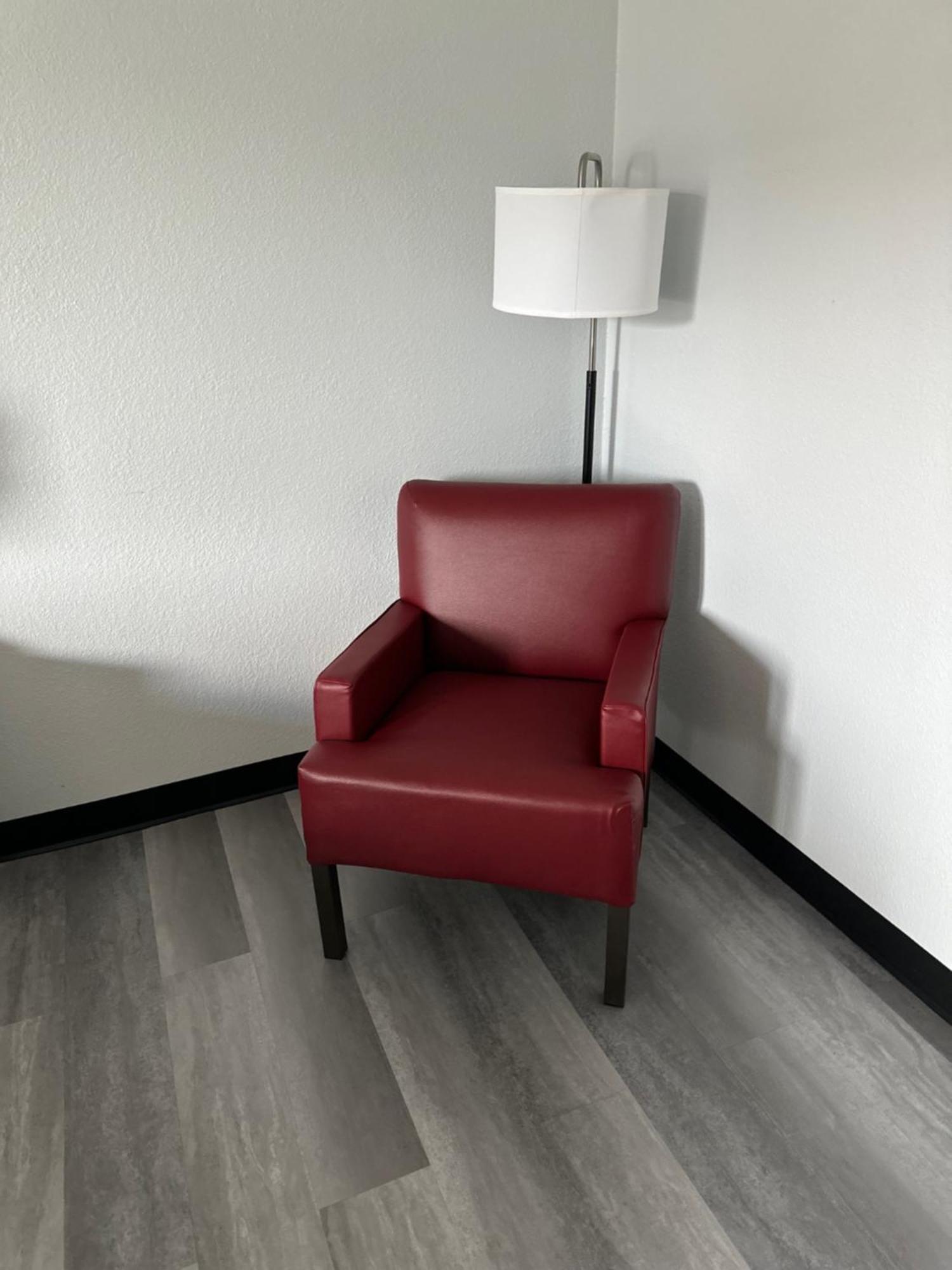 Super 8 By Wyndham Alexandria La Hotel Bagian luar foto